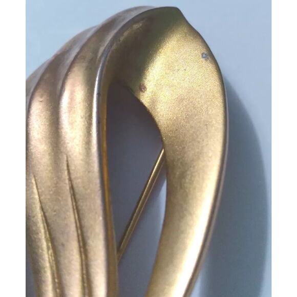 Vintage Two M Jent Brooches Large Silvertone Bow Like Goldtone Leaf Like Designs - Picture 6 of 8